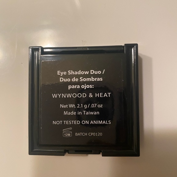 B. FUEGO EYE SHADOW DUO - Picture 4 of 4